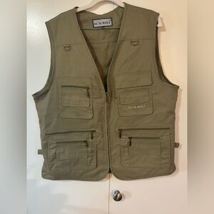OU YA WOLF Fishing Vest NWOT Large Khaki Green Utility Tactical Gorpcore